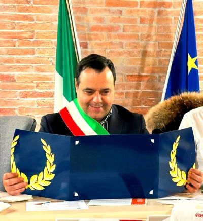 Villapiana, otto consiglieri si dimettono in blocco: Comune verso il commissariamento