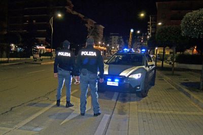 Rossano, furto lampo in un circolo: incastrato dalle telecamere e arrestato. Nascondeva i soldi nelle scarpe