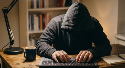 Corigliano Rossano, Operazione della Polizia Postale: sequestrati oltre ottocento video pedopornografici, un arresto