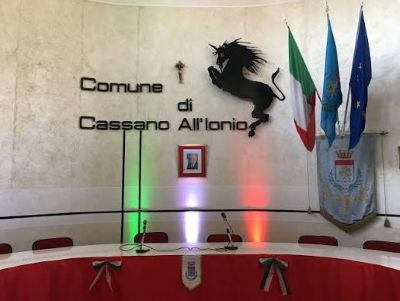 Cassano, scontro in Consiglio: il PSI difende Fasanella e accusa la presidenza di bavaglio
