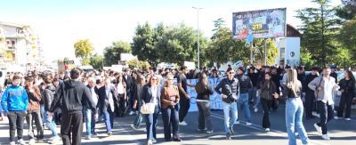 Corigliano Rossano, mobilitazione studentesca contro il caro vita